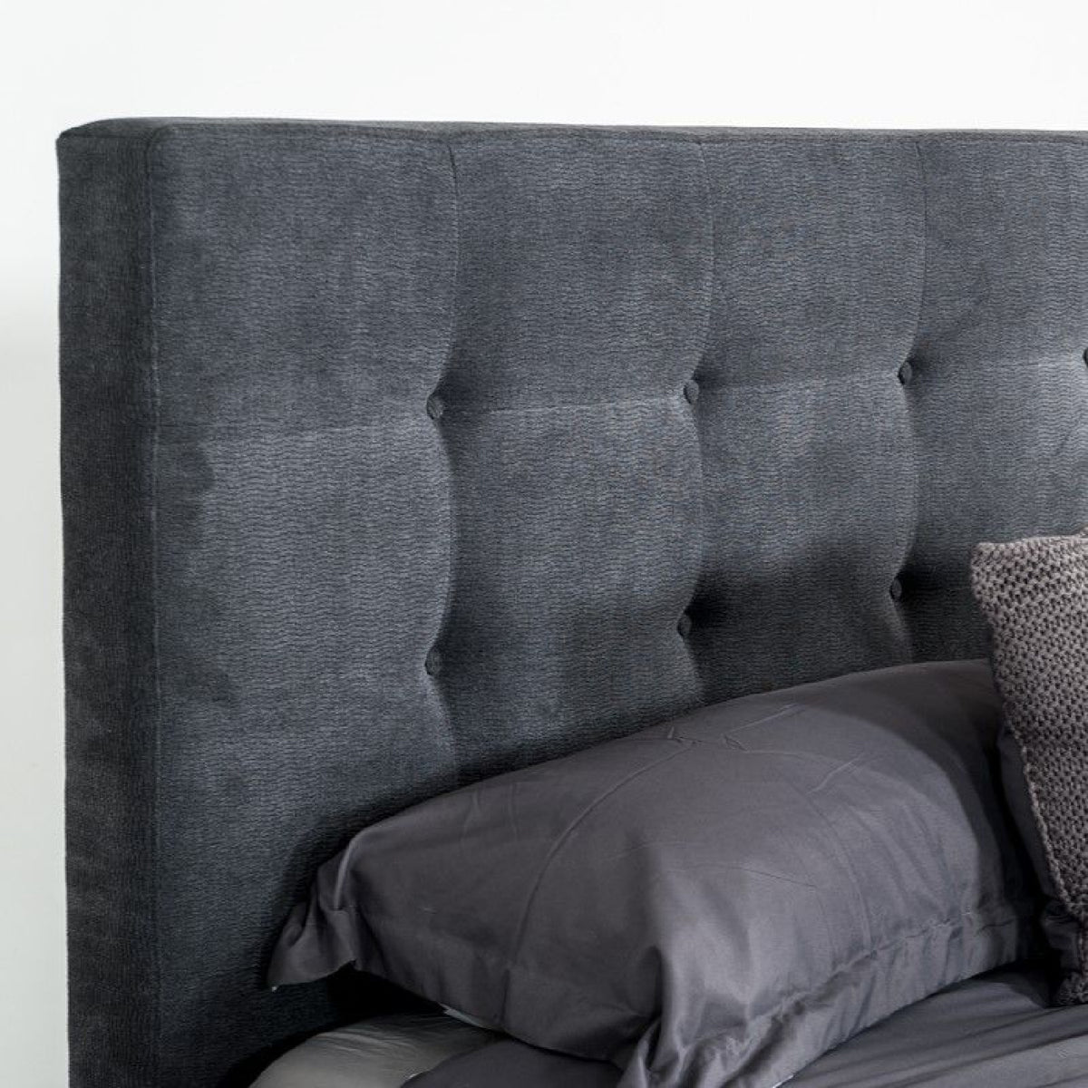 Modern European furniture - Gray Fabric Tufted Bed - www.oroa.com