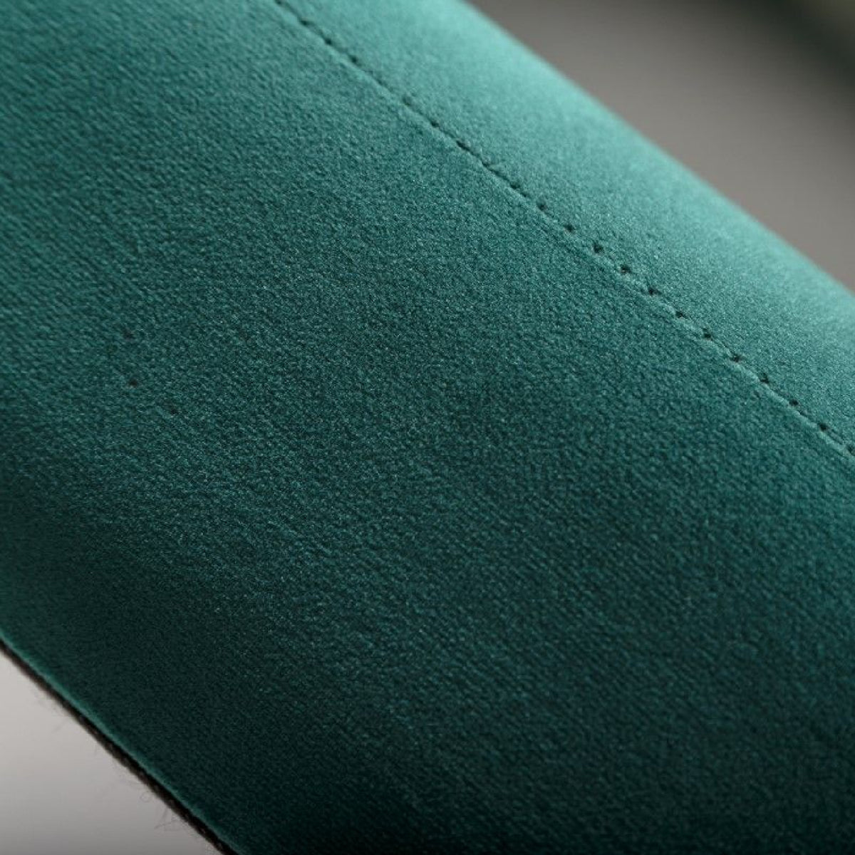 Modern European furniture - Green Velvet Tufted Bed - www.oroa.com