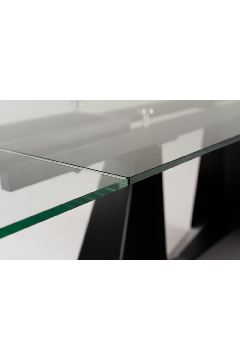 Extendable Glass Dining Table | OROA Modern Maroney | Oroa.com