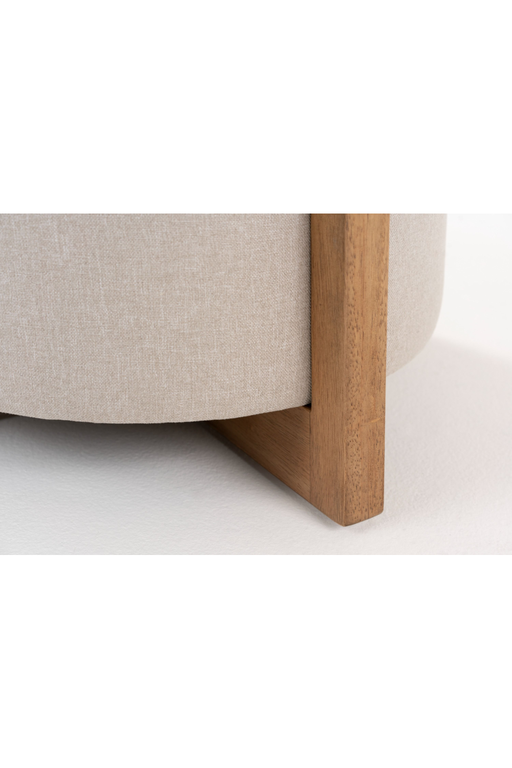 Beige Linen Storage Ottoman | OROA Modern Sada | Oroa.com