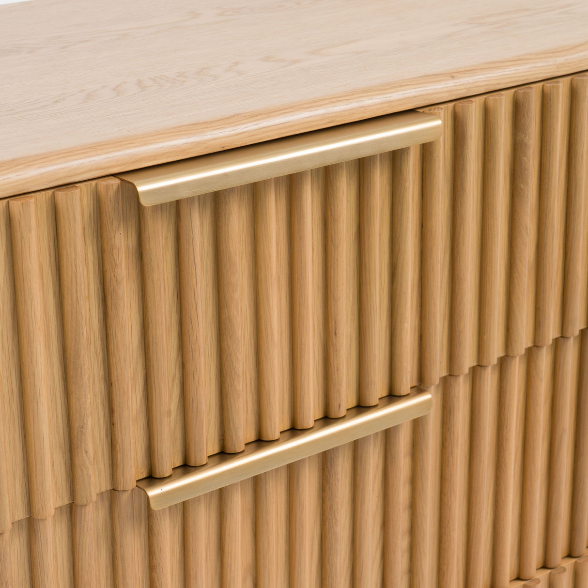   Fluted Oak 4-Drawer Chest | Oroa.com