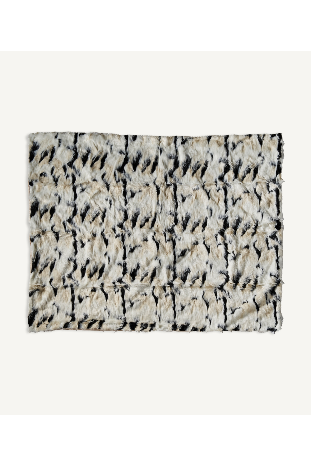 Black And White Throw Blanket | Vical Home Bear | Oroatrade.com