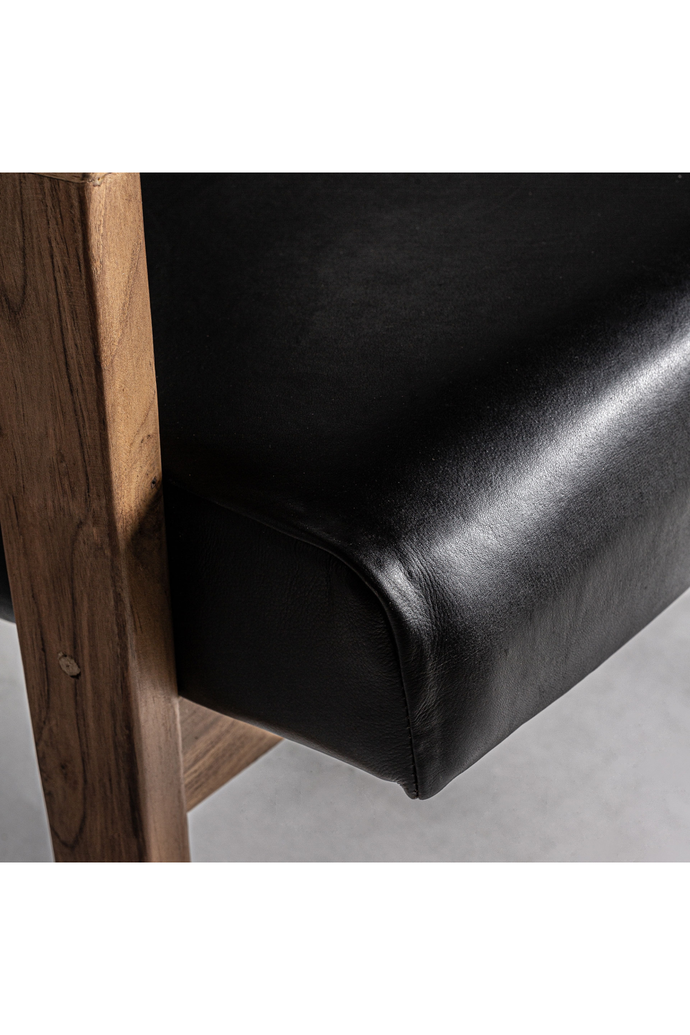 Black Leather Teak Accent Chair | Vical Home Crans | Oroatrade.com