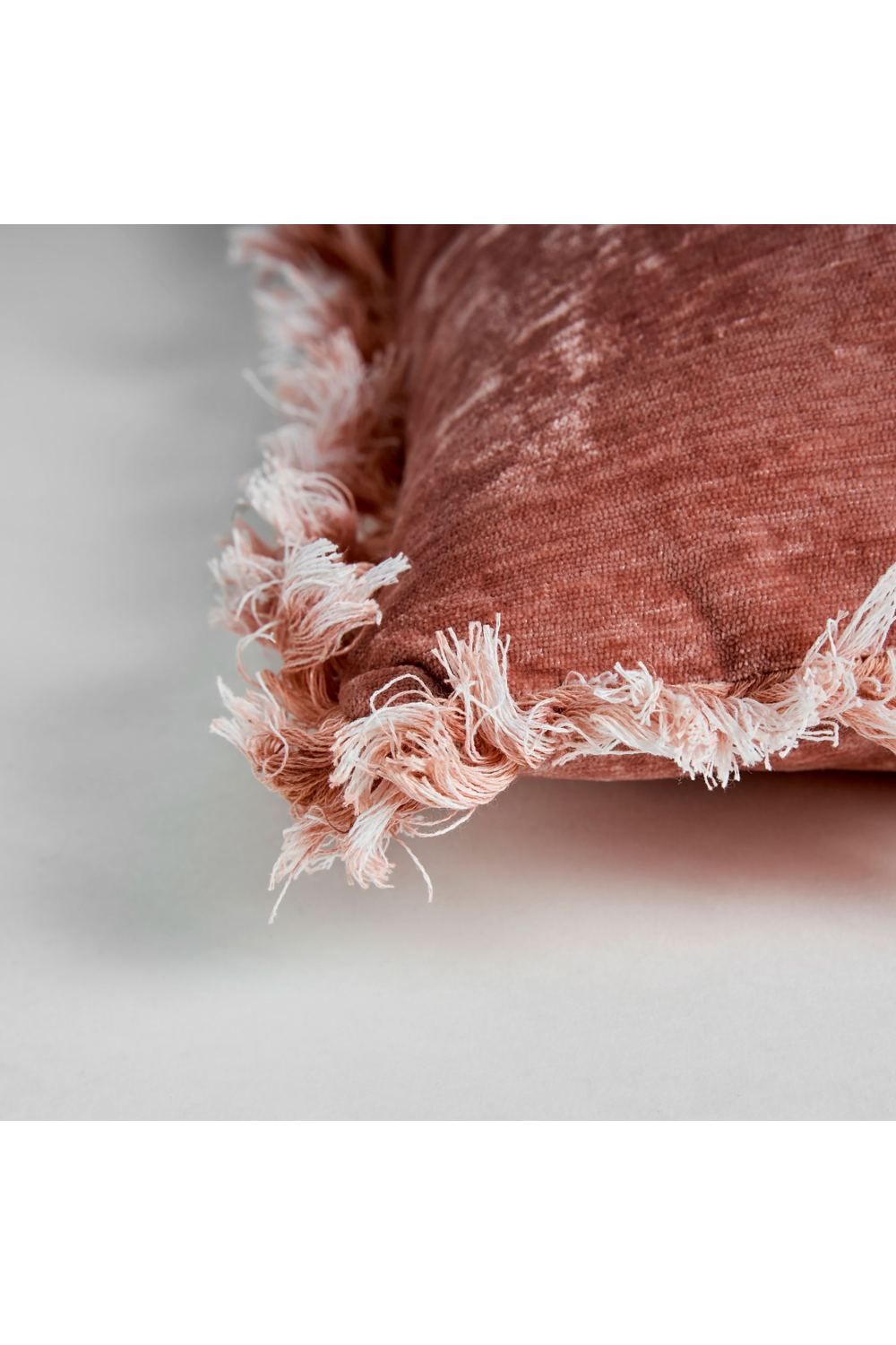 Velvet Fringed Cushion | Vical Home Airlia | Oroa.com