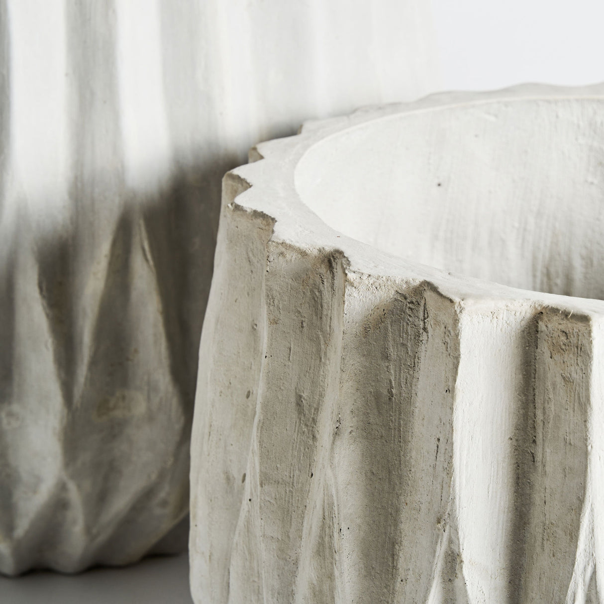   White Ceramic Plant Pots (2) | Oroa.com