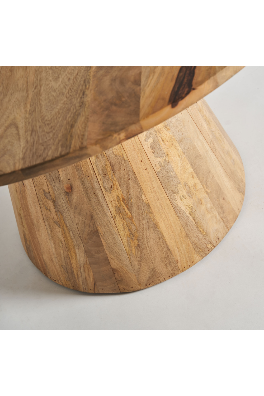   Round Mango Wood Dining Table | Oroa.com