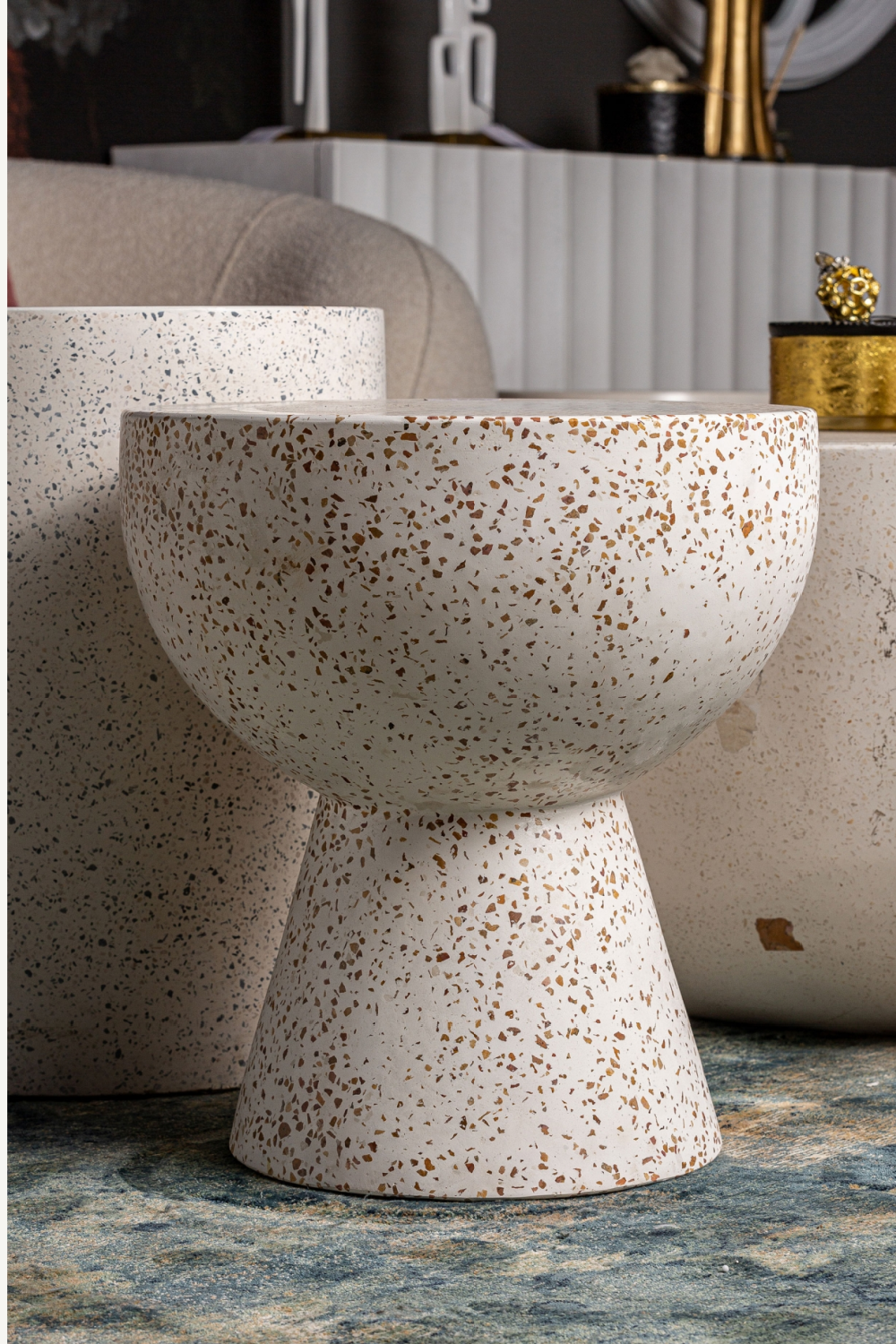 Speckled White Terrazzo Side Table | Vical Home Albenga | Oroa.com