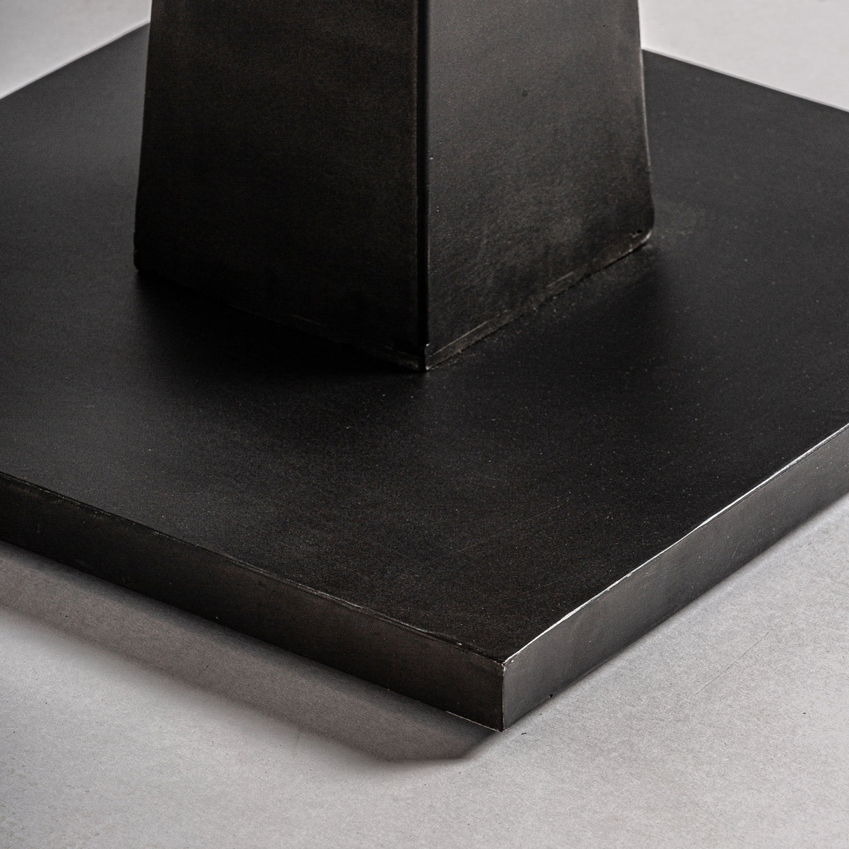   Brown Mango Wood Bar Table | Oroa.com