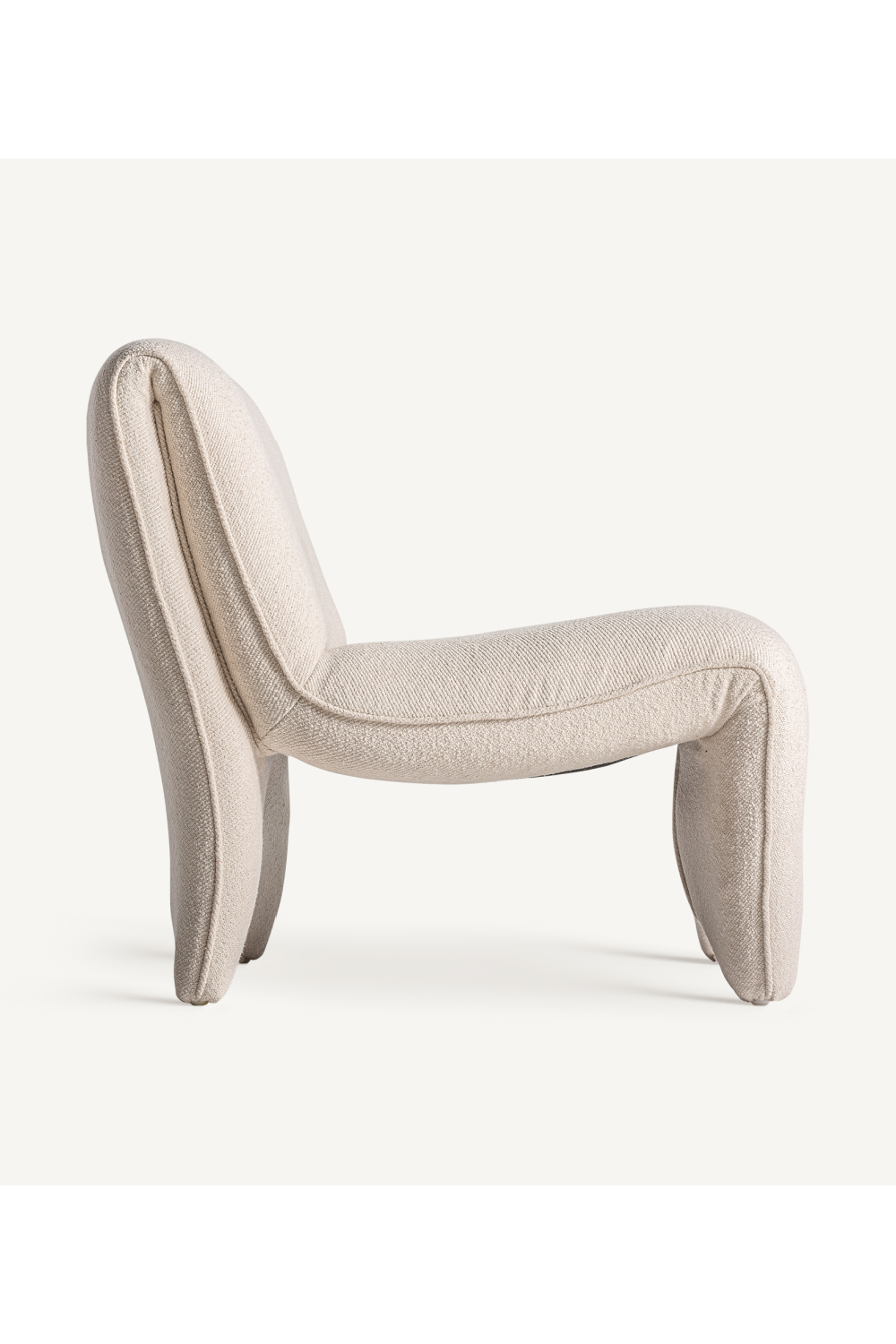 Wavy White Lounge Chair | Vical Home Asberg | Oroatrade.com