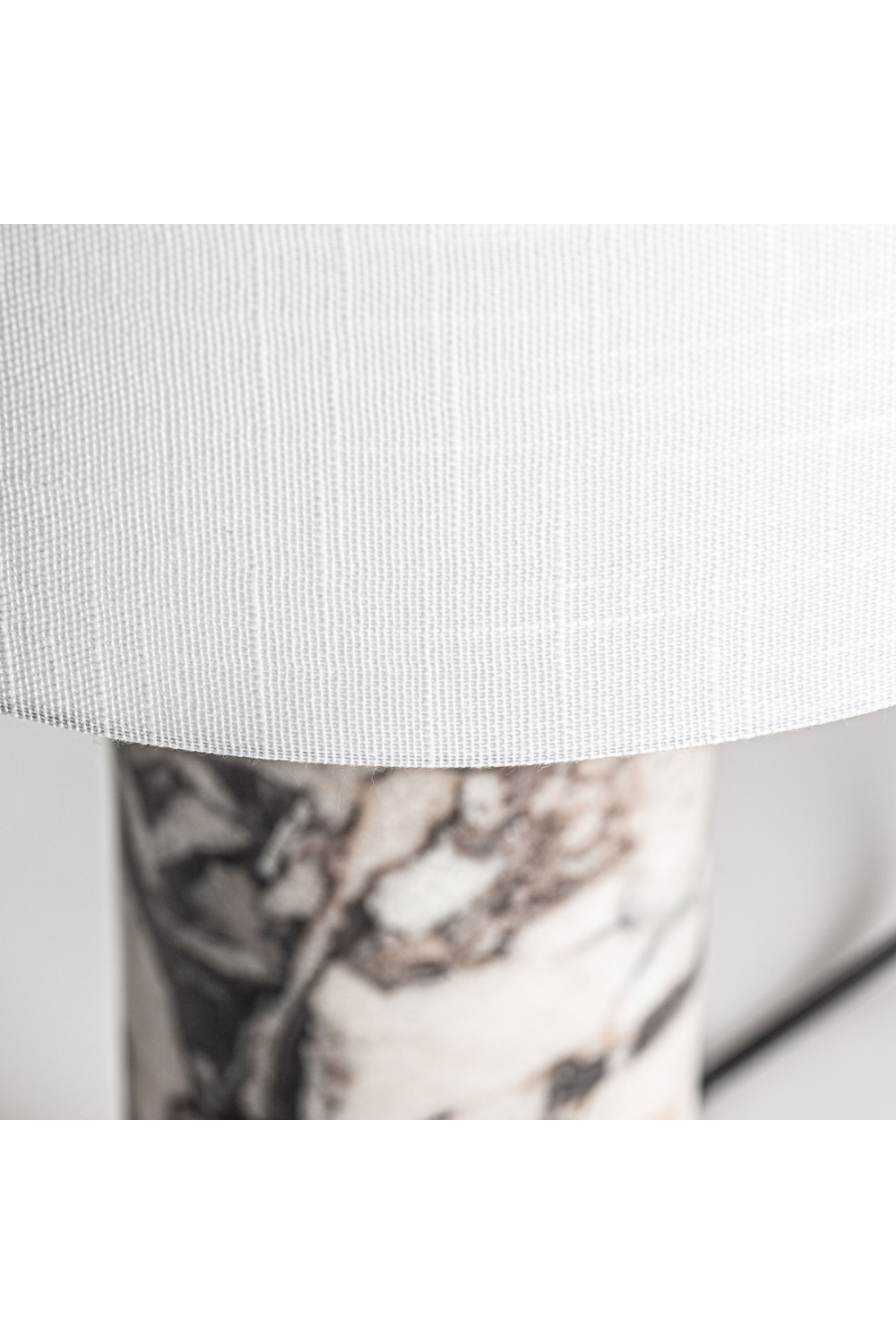   White Shade Table Lamp | Oroa.com