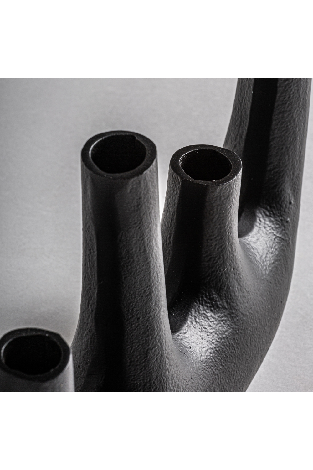 Black Aluminum Vase S | Vical Home Davet | Oroa.com