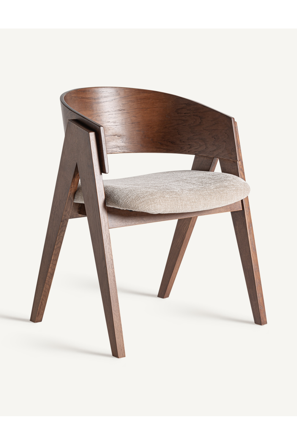 Oak V-Leg Accent Chair | Vical Home Madiran | Oroa.com