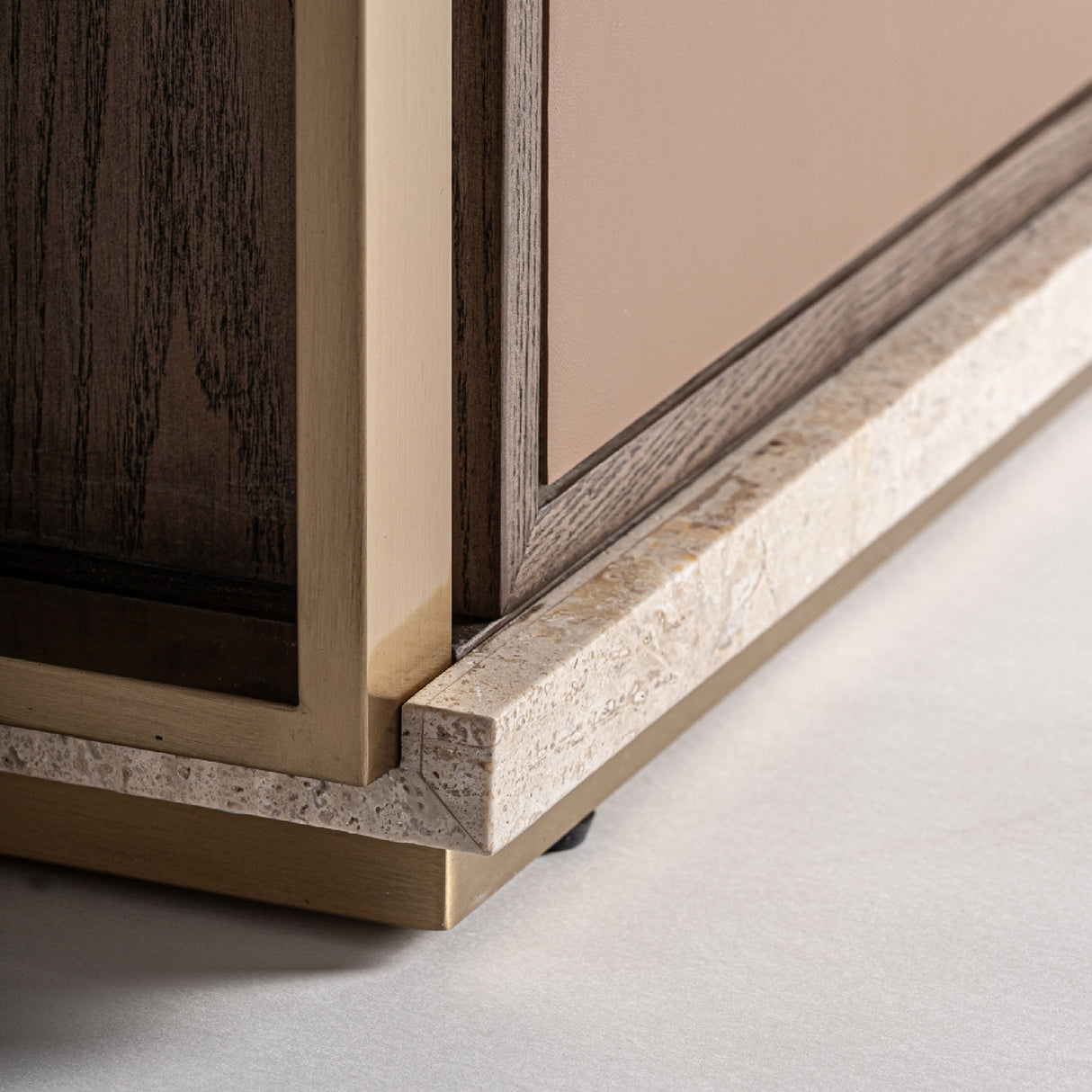   Gold 8-Drawer Chest | Oroa.com