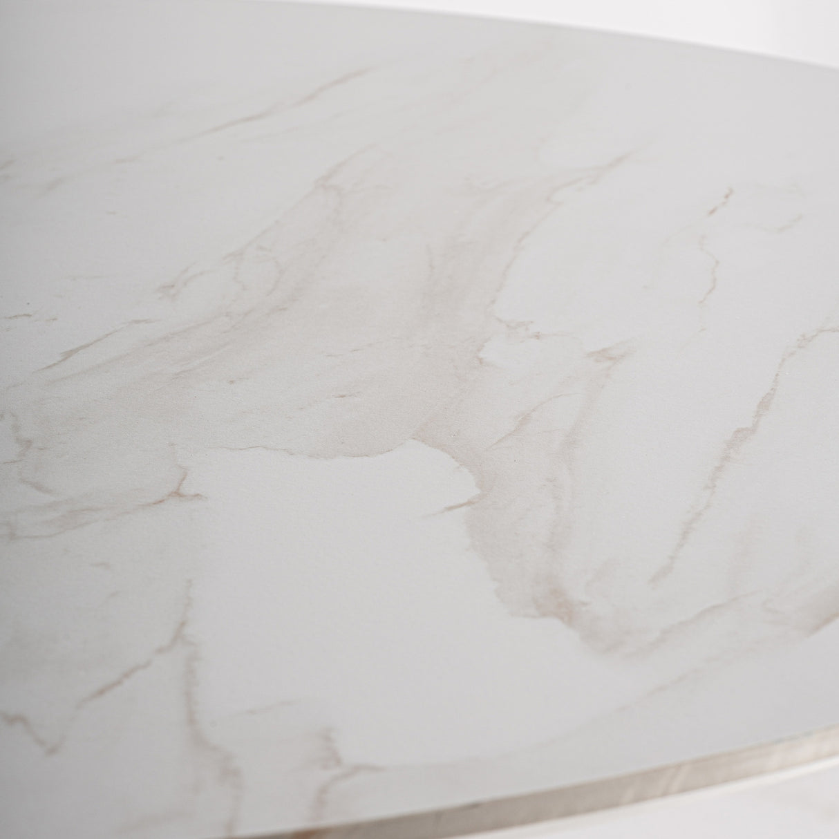   Round White Porcelain Dining Table | Oroa.com