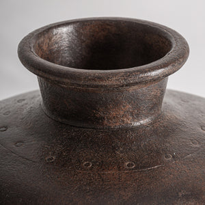   Brown Iron Antique Vase | Oroa.com