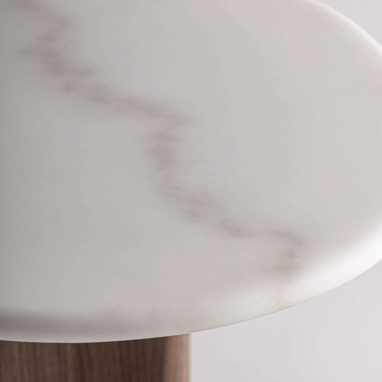   White Marble Round Side Table | Oroa.com