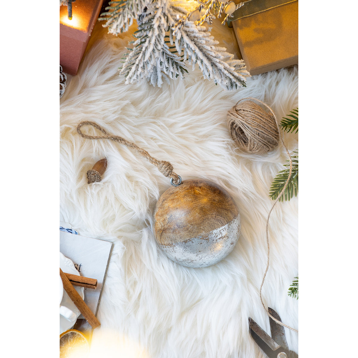 Wood Decorative Hanging Ball Christmas Tree Ornaments (4) | OROA