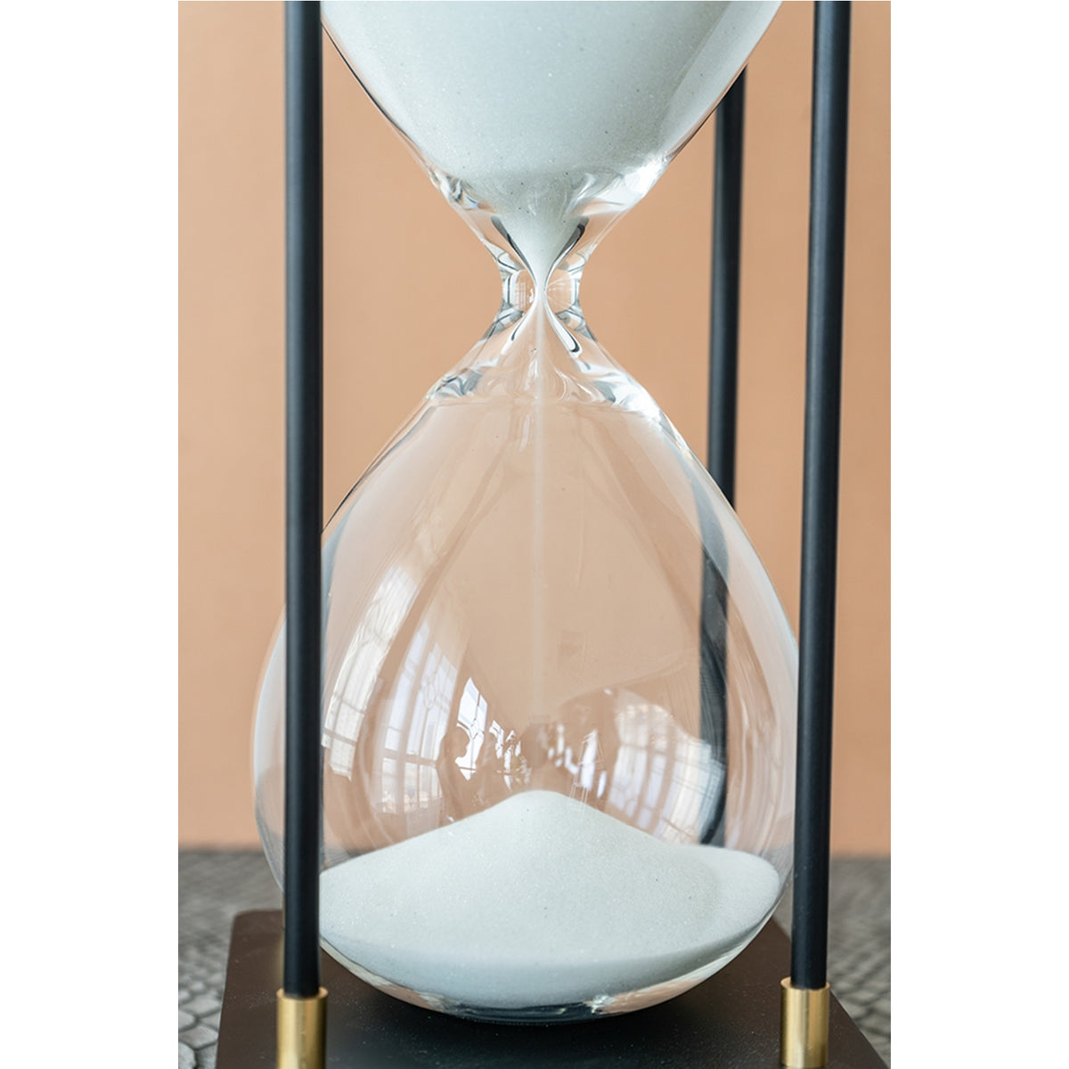 White Wooden Frame Hourglass | OROA