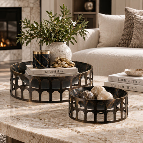 Round Iron Trays with Black and Gold Finish - OROA - view 2