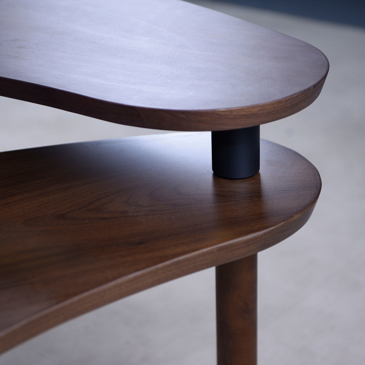 Walnut Oak Veneer Rotatable Swivel Coffee Table | OROA