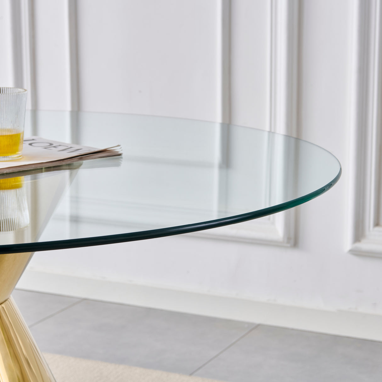 Modern Gold Round Dining Table | OROA