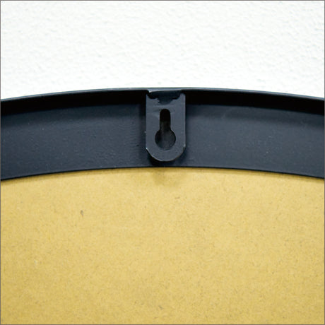Versatile Round Wall-Mounted Mirror | OROA