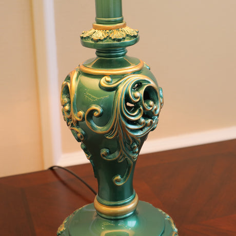 Vintage Farmhouse Table Lamp | OROA