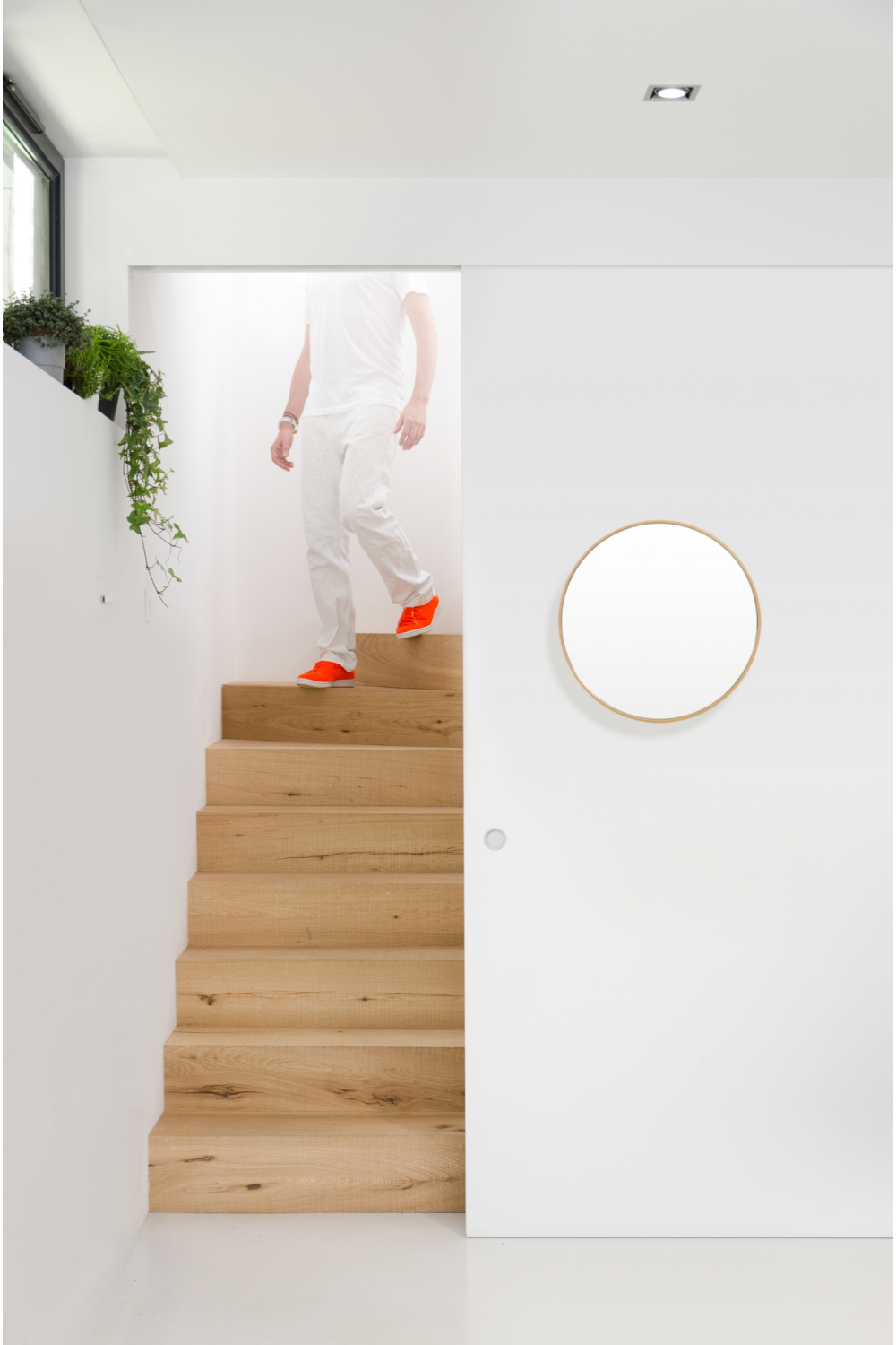 Oak Wooden Round Wall Mirror | Wireworks Glance | Oroa.com
