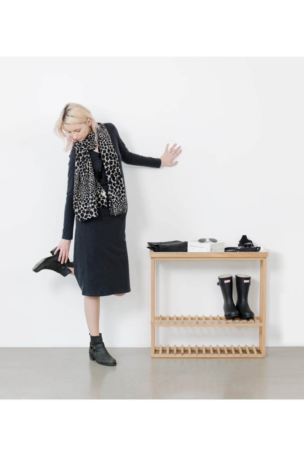 White Rectangular Console Table with Storage | Wireworks Hello | Oroa.com