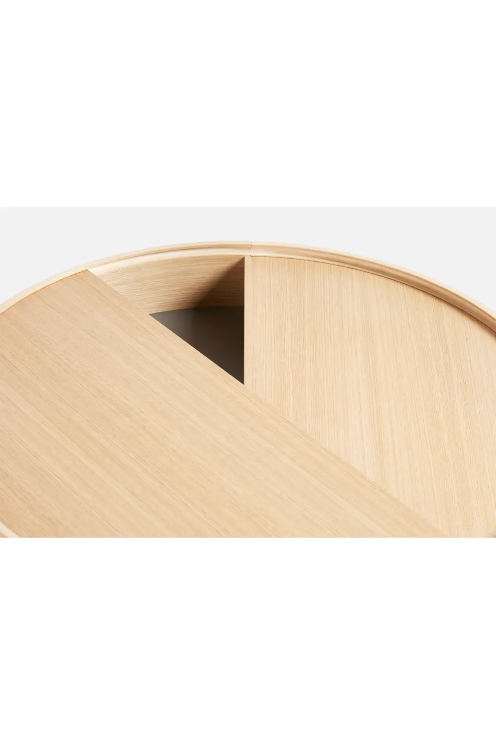 Contemporary Round Coffee Table L | WOUD Arc | OROA.com