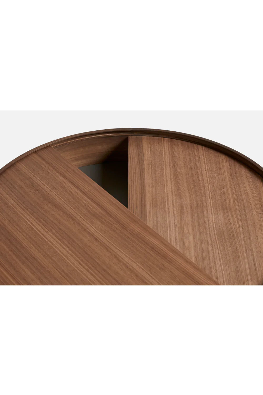 Contemporary Round Coffee Table L | WOUD Arc | OROA.com
