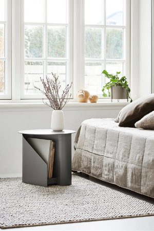 Metal Modern Side Table | WOUD Sentrum | OROA.com