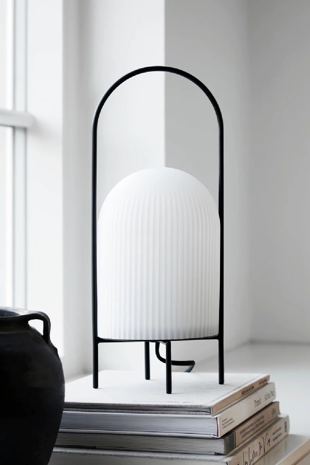 White Glass Contemporary Table Lamp | WOUD Ghost | OROA.com