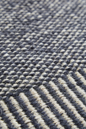 Gray Woven Area Rug | WOUD Rombo | OROA.com