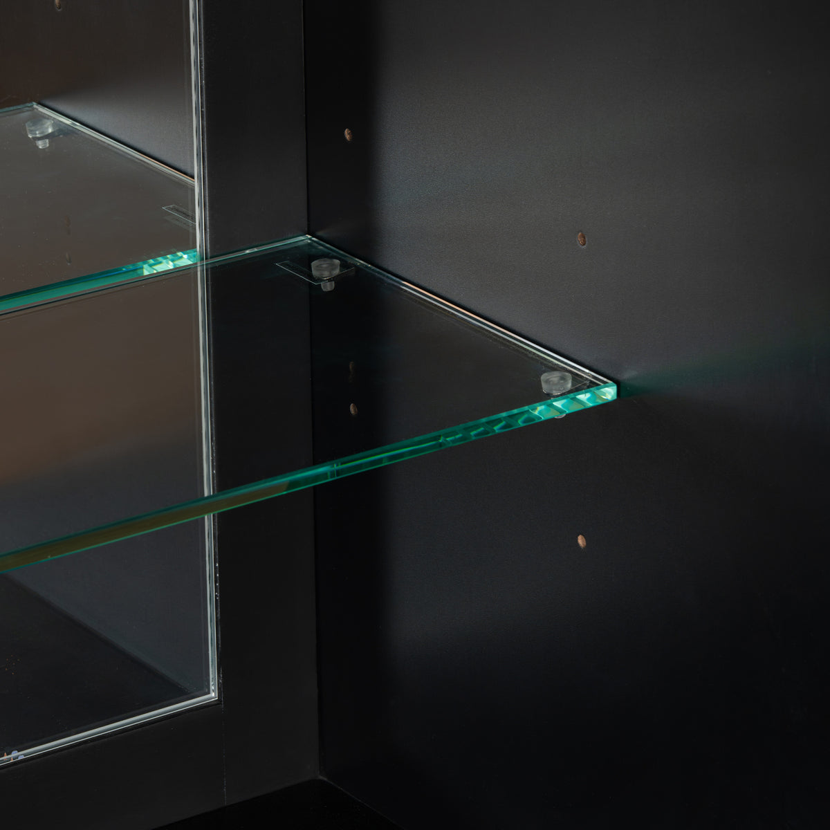 4-Door U-Style Wine Cabinet | OROA