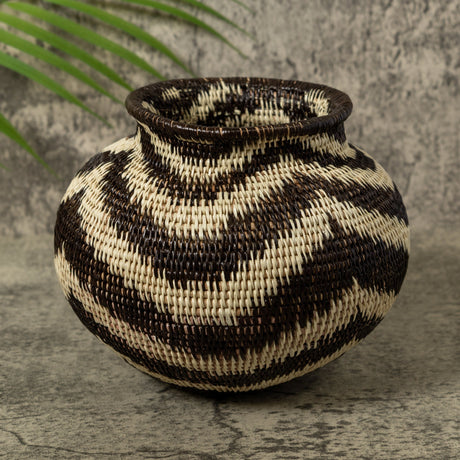 Black And White Swirling Ocean Waves Jungle Rainforest Basket