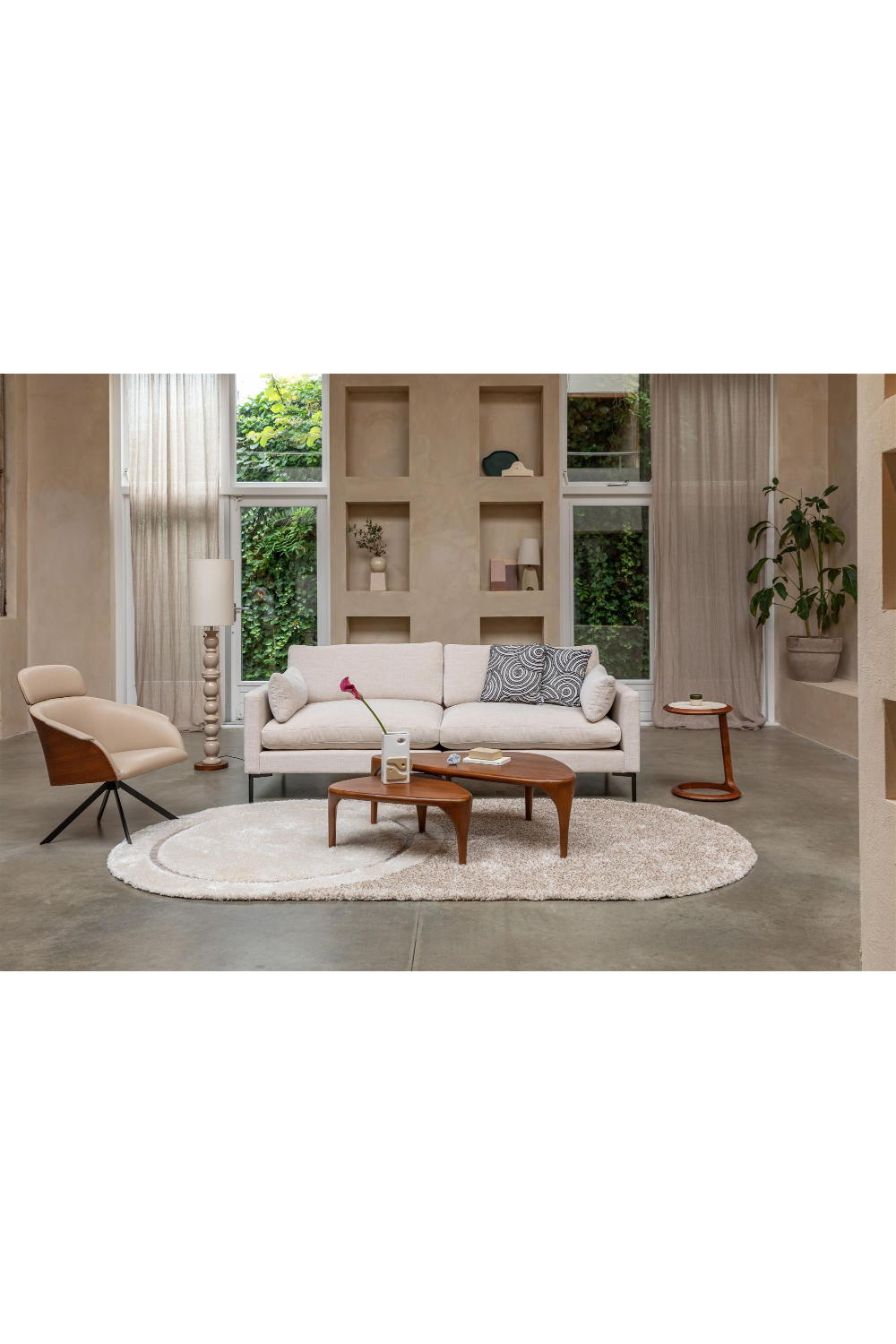 Beige Leather Lounge Chair | Zuiver Frie | OROA.com