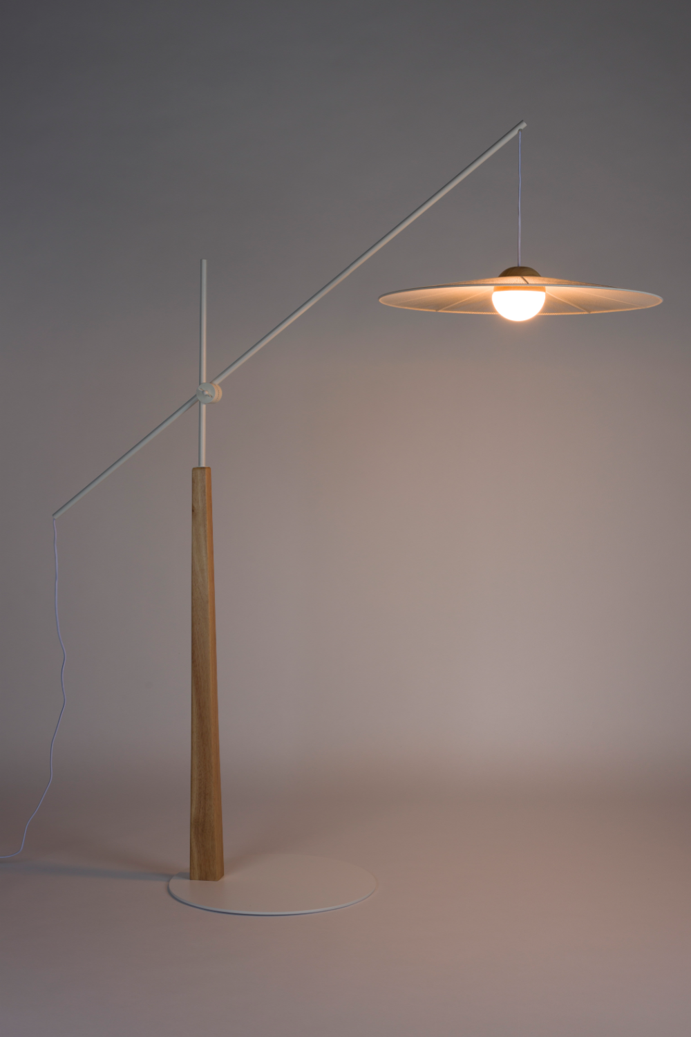 Cotton Rope Floor Lamp | Zuiver Belle | OROA.com