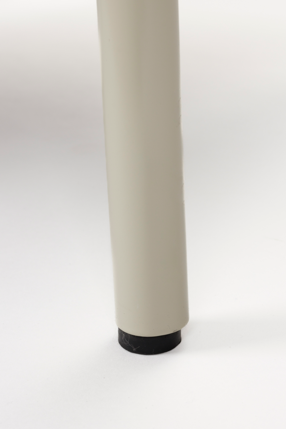 Cylindrical Back Lounge Chair | Zuiver Lekima | OROA.com