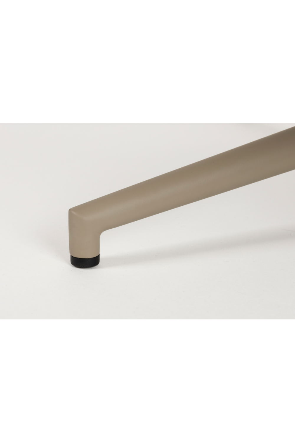 Beige Swivel Lounge Chair | Zuiver Philly | OROA.com