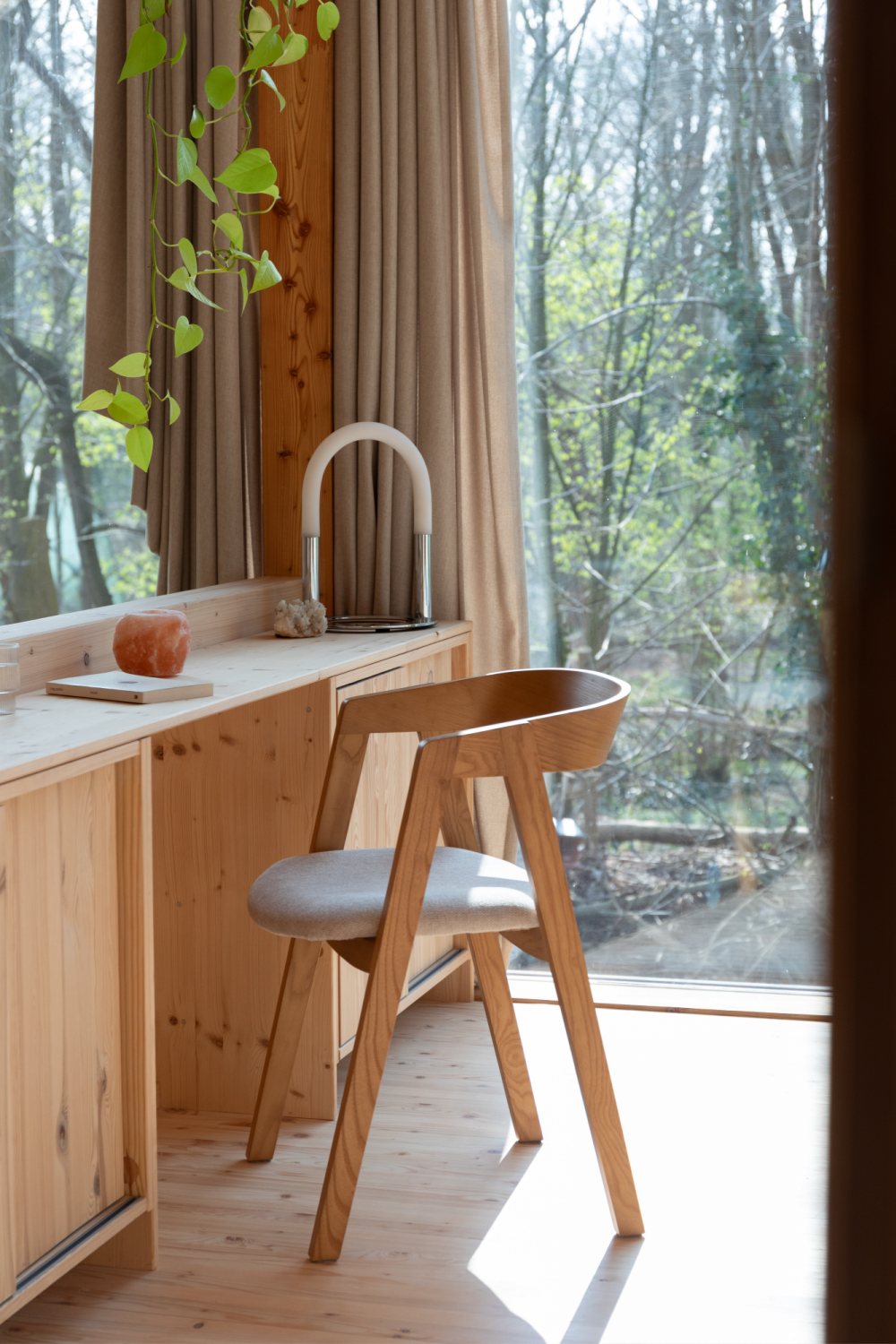 Solid Ash Dining Chair (2) | Zuiver Mads | OROA.com