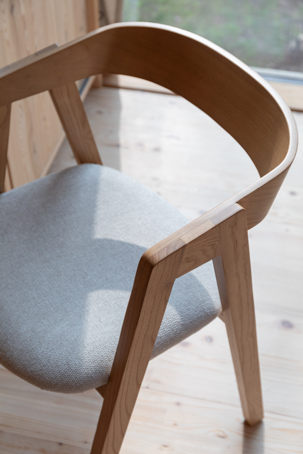 Solid Ash Dining Chair (2) | Zuiver Mads | OROA.com