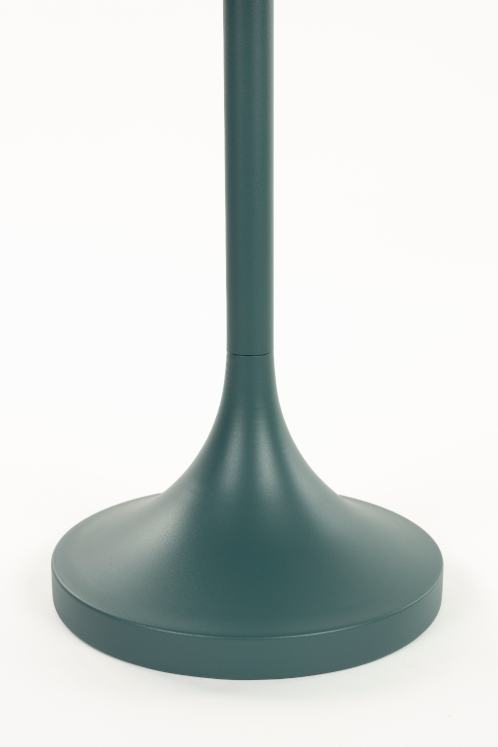 Round Pedestal Side Table | Zuiver Jason | OROA.com