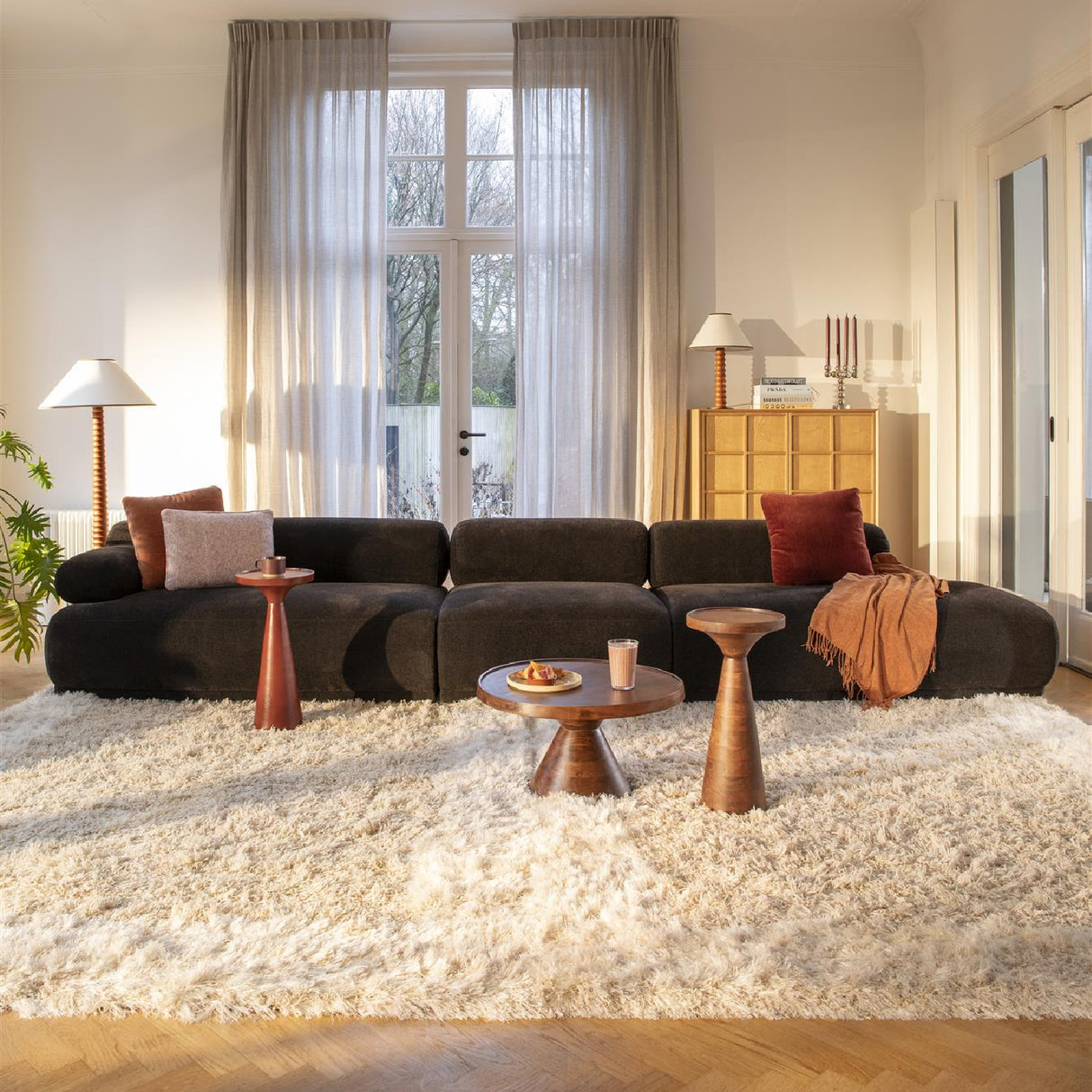   Acacia Wood Round Coffee Table | Oroa.com