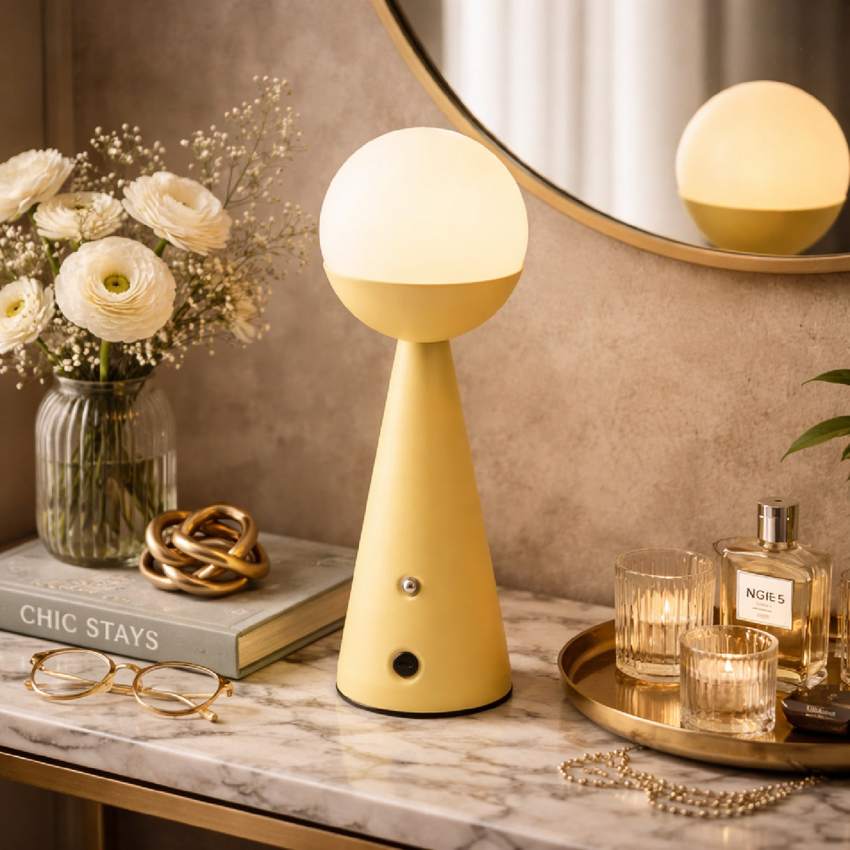   Steel Base Cordless Table Lamp | Oroa.com