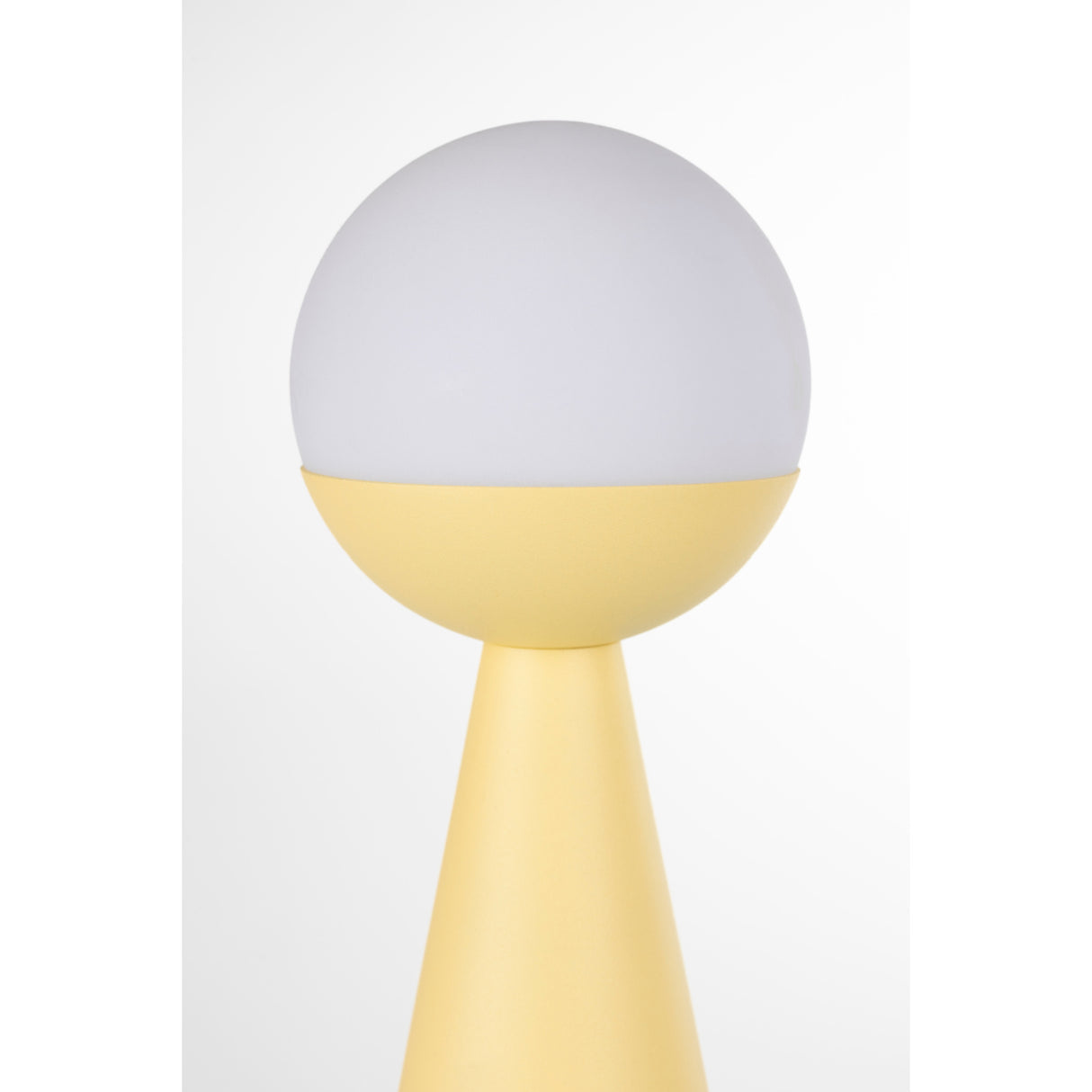   Steel Base Cordless Table Lamp | Oroa.com
