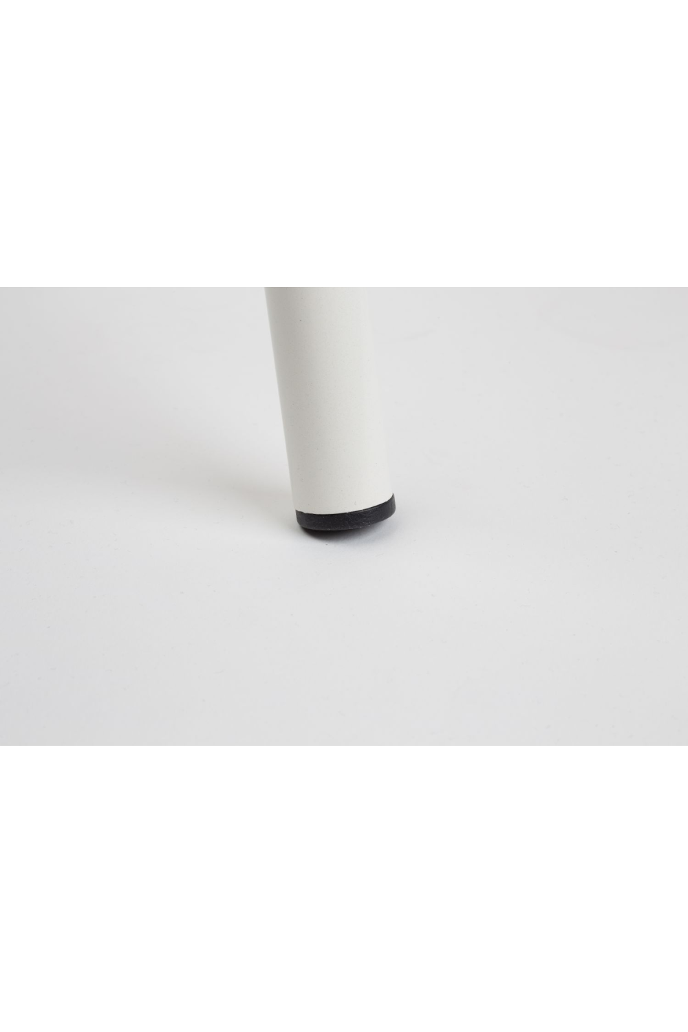 Steel-Framed Stackable Chairs (4) | Zuiver Back To School | Oroa.com