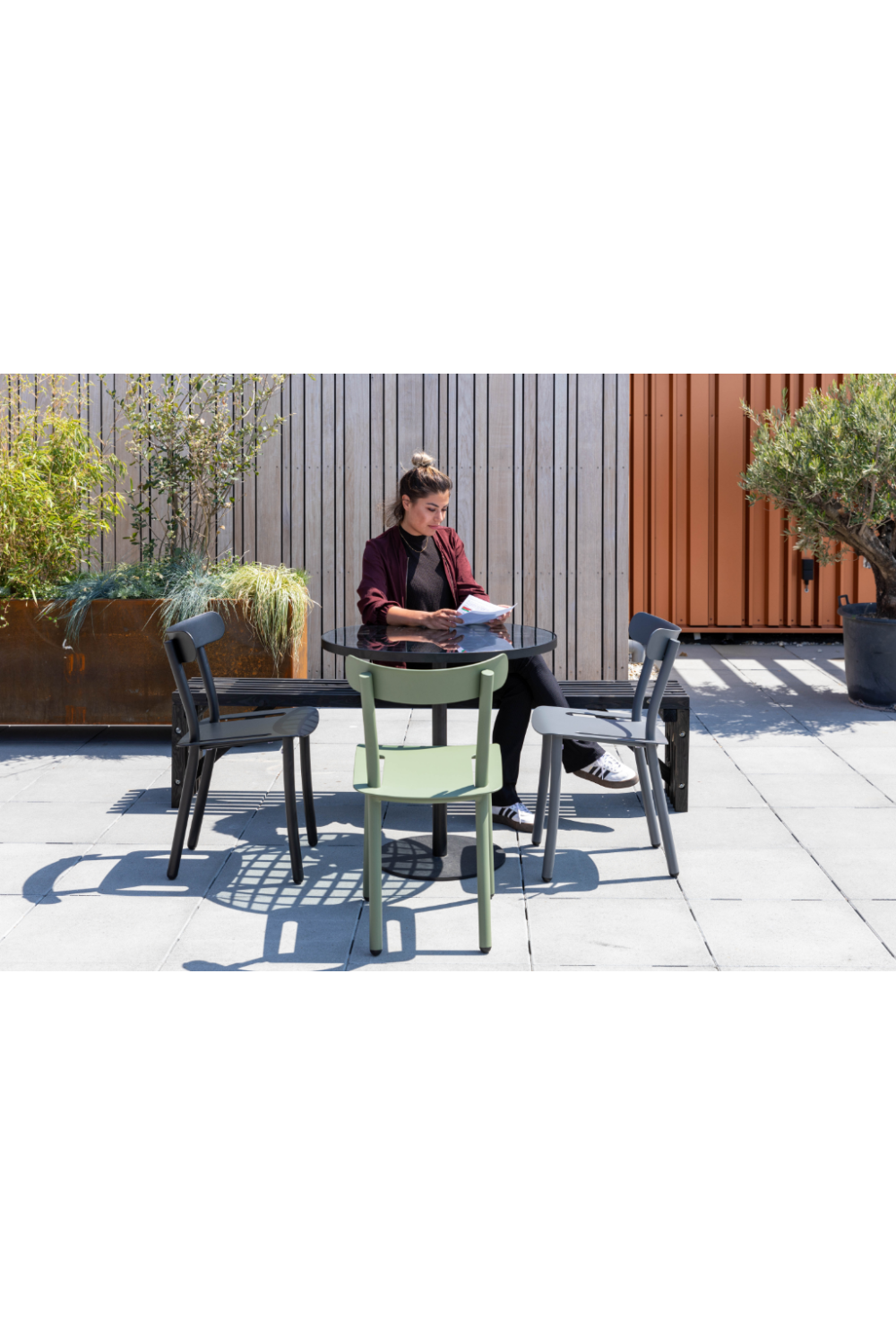 Green Dining Chairs (2) | Zuiver Friday | OROA.com