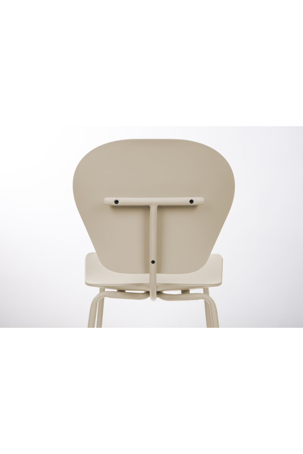 Minimalist Molded Dining Chair (2) | Zuiver The Ocean | OROA.com
