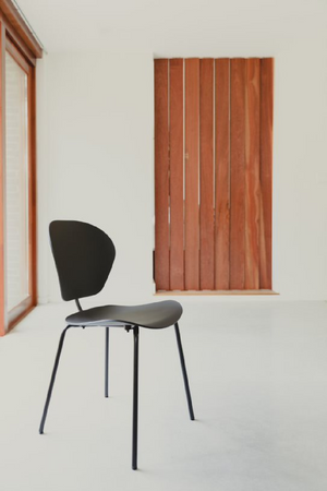 Minimalist Molded Dining Chair (2) | Zuiver The Ocean | OROA.com